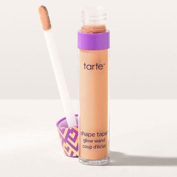 Tarte New Share Tape Glow Wand in Color Alright Opal Glow MSRP $29 - Picture 1 of 6